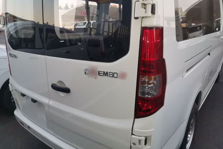 Used CHANGAN KAICHENG Ruixing EM80 2025 Passenger Version Comfort Edition 6-Seater 300 km Dual-Swing Doors Exterior 6