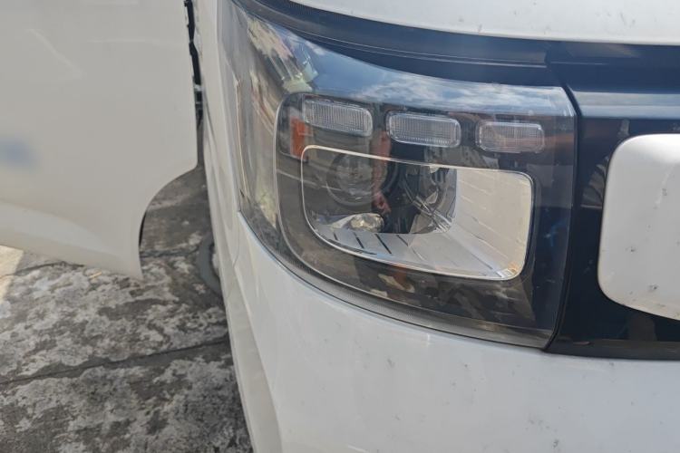Used CHANGAN KAICHENG Ruixing EM80 2025 Cargo Version Standard 2-Seater 300 km Side-Hinged Doors Exterior 6