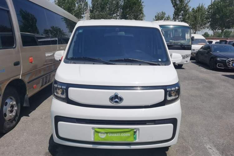Used CHANGAN KAICHENG Ruixing EM80 2025 Passenger Version Comfort Model 6 Seats 300 km Liftback Door Front