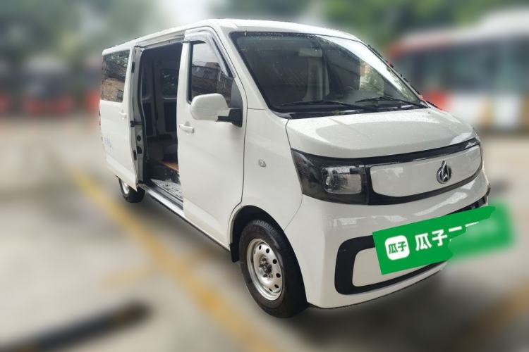 Used CHANGAN KAICHENG Ruixing EM80 2025 Model Elite 6-Seater 300 km Hinged Doors Front Right 45 Deg