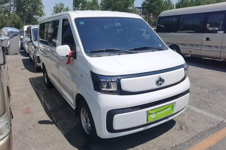 Used CHANGAN KAICHENG Ruixing EM80 2025 Passenger Version Comfort Model 6 Seats 300 km Liftback Door Front Right 45 Deg