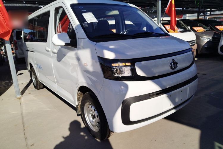 Used CHANGAN KAICHENG Ruixing EM80 2025 Passenger Version Comfort Edition 6-Seater 300 km Dual-Swing Doors Front Right 45 Deg