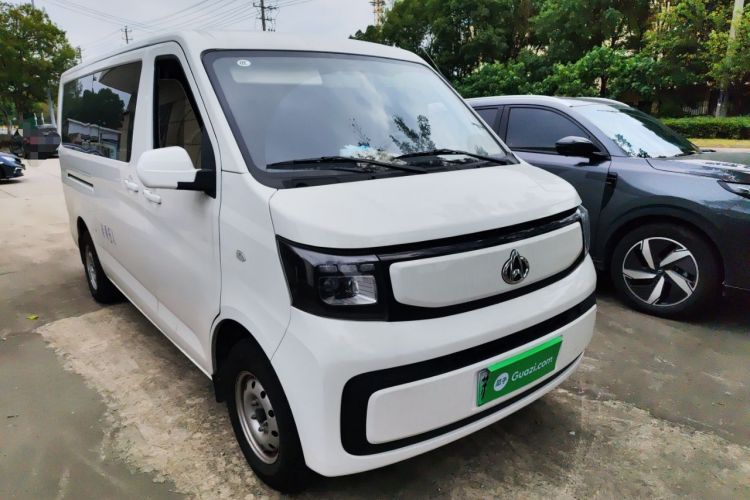 Used CHANGAN KAICHENG Ruixing EM80 2025 Passenger Version Comfort Edition 6-Seater 300 km Dual-Swing Doors Front Right 45 Deg