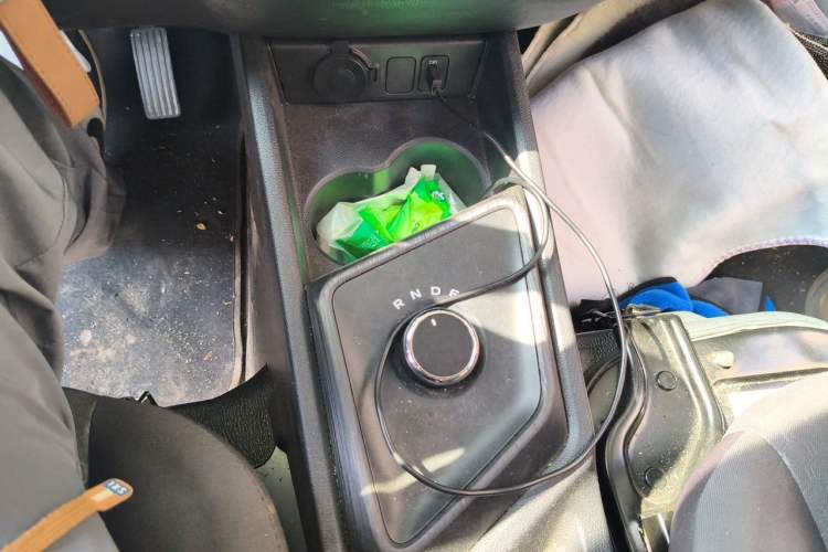 Used CHANGAN KAICHENG Ruixing EM80 2025 Passenger Version Comfort Edition 6-Seater 300 km Dual-Swing Doors Gear Lever