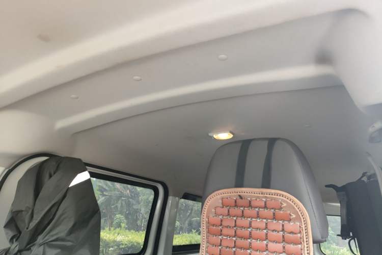 Used CHANGAN KAICHENG Ruixing EM80 2025 Passenger Version Comfort Edition 6-Seater 300 km Dual-Swing Doors Headliner