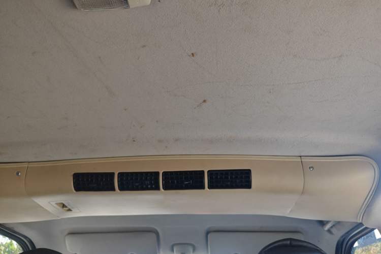 Used CHANGAN KAICHENG Ruixing EM80 2025 Passenger Version Comfort Edition 6-Seater 300 km Dual-Swing Doors Headliner