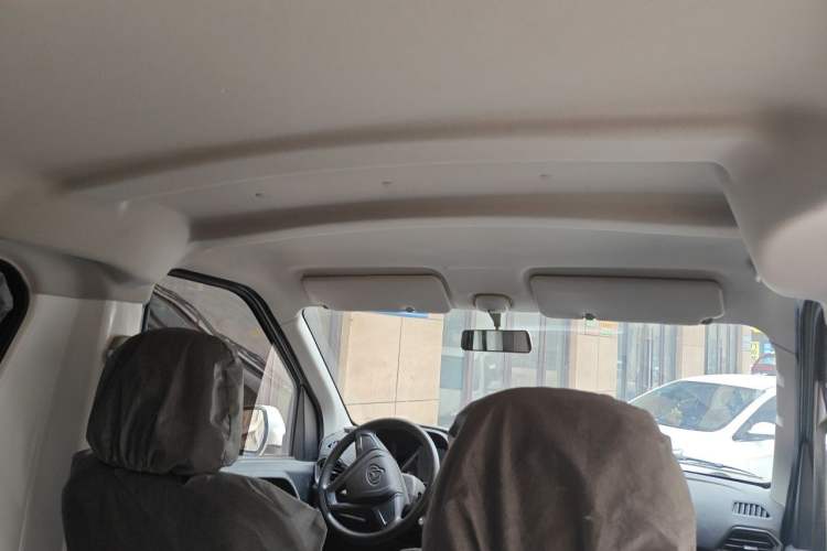 Used CHANGAN KAICHENG Ruixing EM80 2025 Passenger Version Comfort Edition 6-Seater 300 km Dual-Swing Doors Headliner