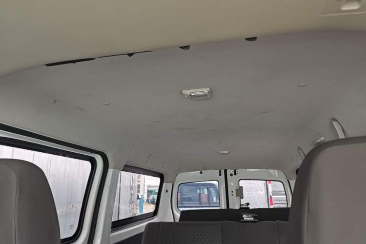 Used CHANGAN KAICHENG Ruixing EM80 2025 Passenger Version Comfort Edition 6-Seater 300 km Dual-Swing Doors Headliner