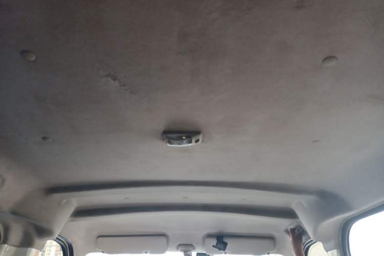 Used CHANGAN KAICHENG Ruixing EM80 2025 Passenger Version Comfort Edition 6-Seater 300 km Dual-Swing Doors Headliner