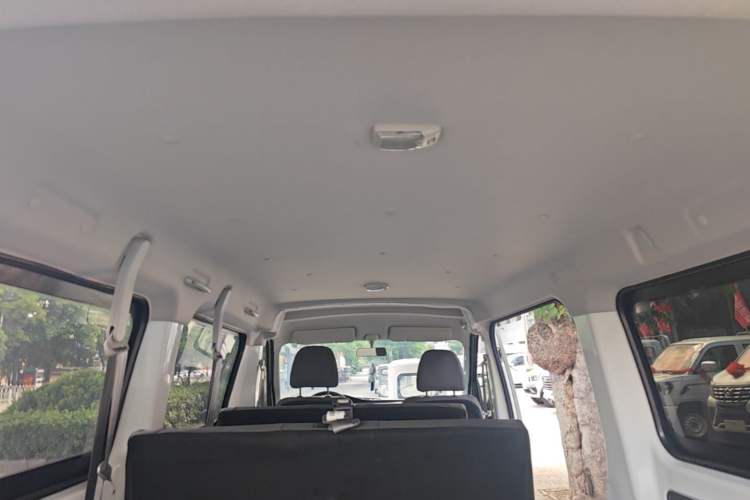 Used CHANGAN KAICHENG Ruixing EM80 2025 Passenger Version Comfort Edition 6-Seater 300 km Dual-Swing Doors Headliner