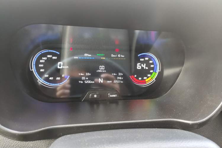 Used CHANGAN KAICHENG Ruixing EM80 2025 Passenger Version Comfort Edition 6-Seater 300 km Dual-Swing Doors Instrument Cluster