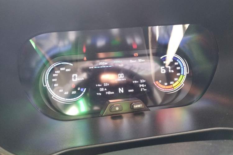 Used CHANGAN KAICHENG Ruixing EM80 2025 Passenger Version Comfort Edition 6-Seater 300 km Dual-Swing Doors Instrument Cluster