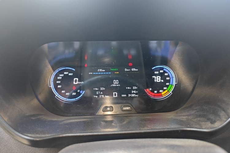 Used CHANGAN KAICHENG Ruixing EM80 2025 Passenger Version Comfort Edition 6-Seater 300 km Dual-Swing Doors Instrument Cluster
