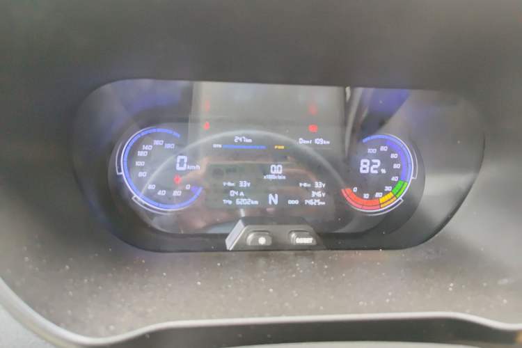 Used CHANGAN KAICHENG Ruixing EM80 2025 Passenger Version Comfort Edition 6-Seater 300 km Dual-Swing Doors Instrument Cluster