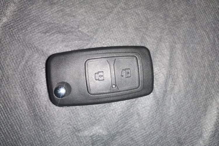 Used CHANGAN KAICHENG Ruixing EM80 2025 Passenger Version Comfort Edition 6-Seater 300 km Dual-Swing Doors Interior 1