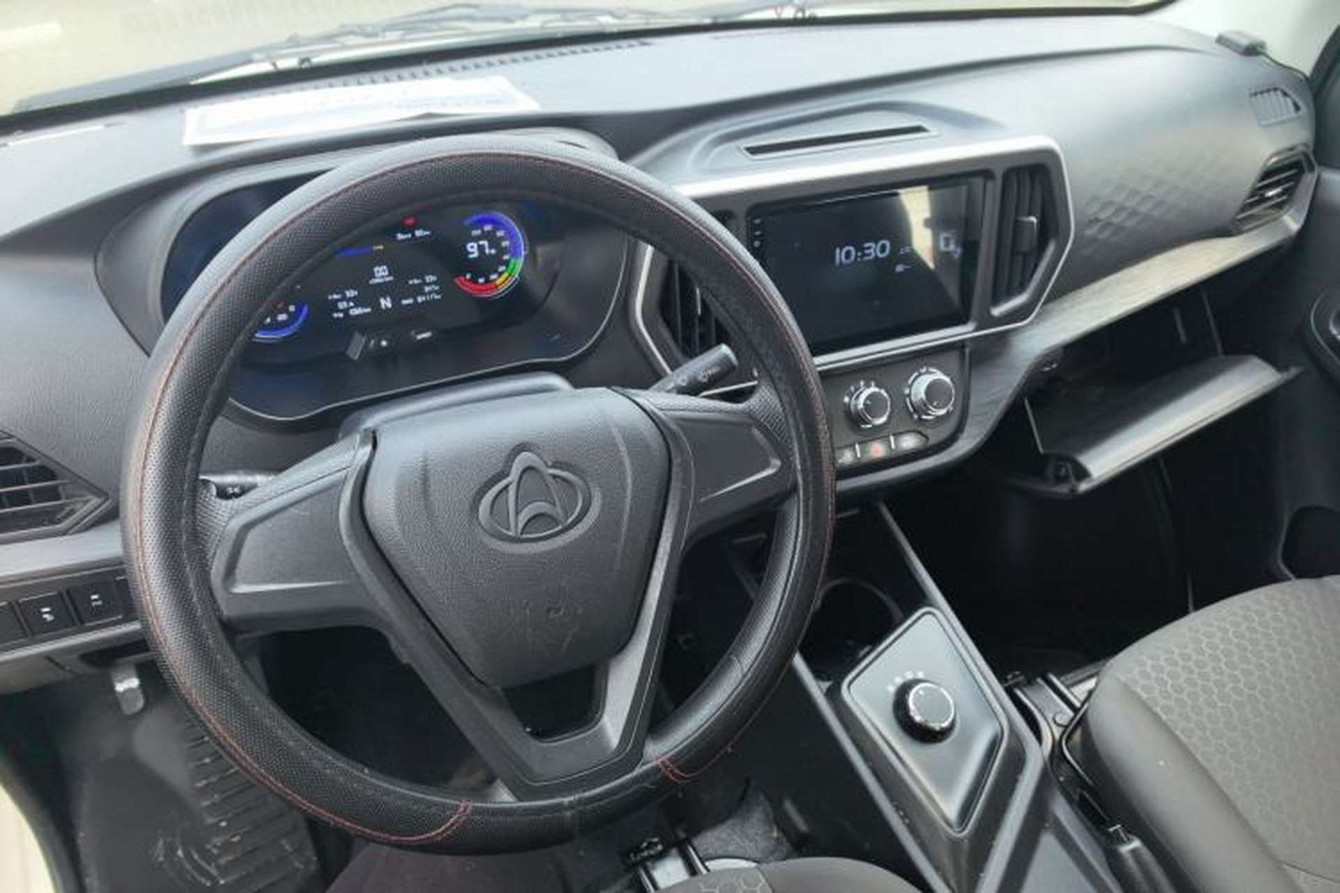 Used CHANGAN KAICHENG Ruixing EM80 2025 Cargo Version Standard 2-Seater 300 km Side-Hinged Doors Interior 2