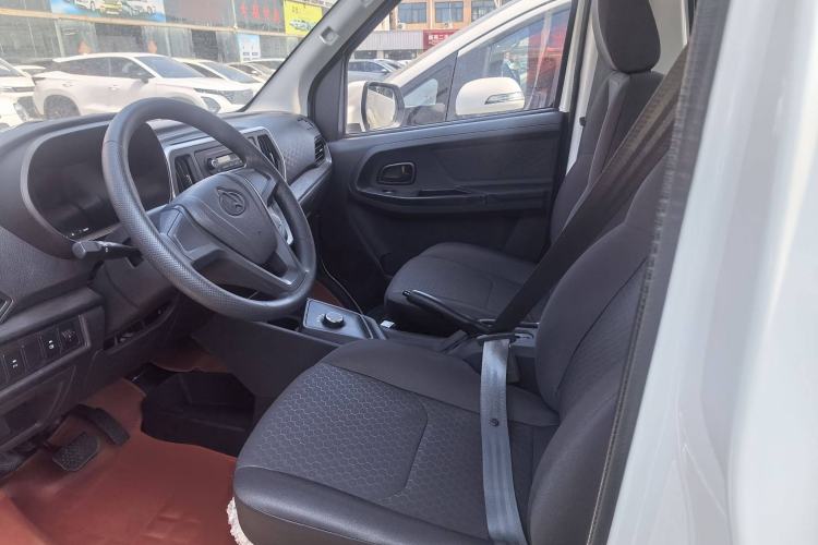 Used CHANGAN KAICHENG Ruixing EM80 2025 Passenger Version Comfort Model 6 Seats 260 km Twin-Door Design 60 kW Interior 2