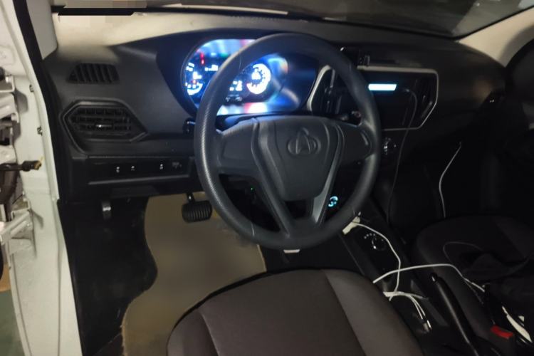 Used CHANGAN KAICHENG Ruixing EM80 2025 Cargo Version Standard 2-Seater 300 km Side-Hinged Doors Interior 2