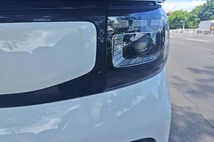 Used CHANGAN KAICHENG Ruixing EM80 2025 Passenger Version Comfort Edition 6-Seater 300 km Dual-Swing Doors Left Front Headlight