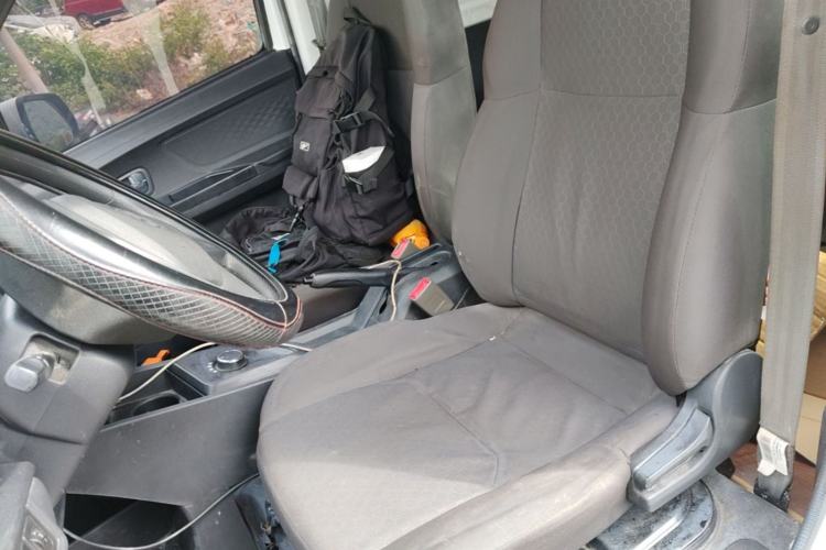 Used CHANGAN KAICHENG Ruixing EM80 2025 Model Elite 6-Seater 300 km Hinged Doors Left Front Seat