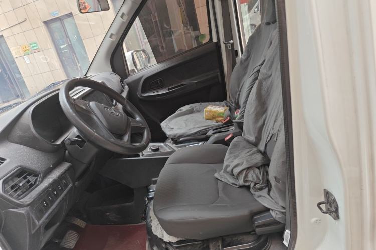 Used CHANGAN KAICHENG Ruixing EM80 2025 Passenger Version Comfort Edition 6-Seater 300 km Dual-Swing Doors Left Front Seat