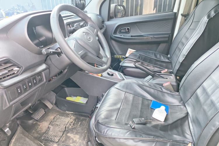Used CHANGAN KAICHENG Ruixing EM80 2025 Passenger Version Comfort Edition 6-Seater 300 km Dual-Swing Doors Left Front Seat
