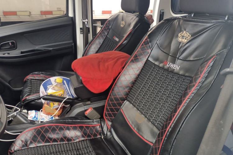 Used CHANGAN KAICHENG Ruixing EM80 2025 Passenger Version Comfort Edition 6-Seater 300 km Dual-Swing Doors Left Front Seat