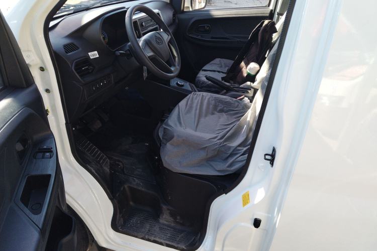 Used CHANGAN KAICHENG Ruixing EM80 2025 Passenger Version Comfort Edition 6-Seater 300 km Dual-Swing Doors Left Front Seat
