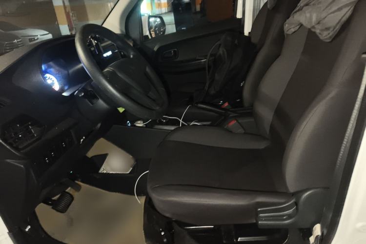 Used CHANGAN KAICHENG Ruixing EM80 2025 Cargo Version Standard 2-Seater 300 km Side-Hinged Doors Left Front Seat