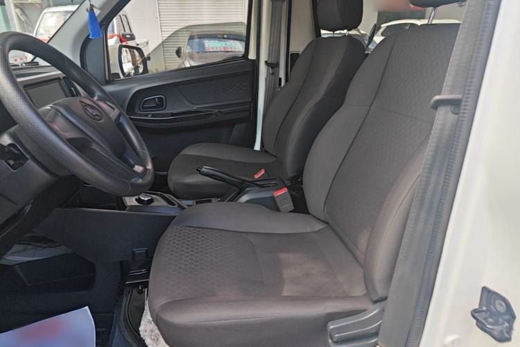 Used CHANGAN KAICHENG Ruixing EM80 2025 Passenger Version Comfort Edition 6-Seater 300 km Dual-Swing Doors Left Front Seat
