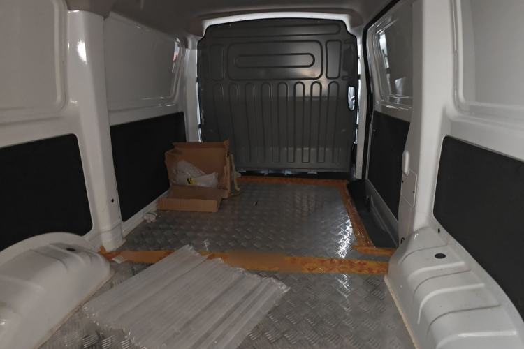 Used CHANGAN KAICHENG Ruixing EM80 2025 Cargo Version Standard 2-Seater 300 km Side-Hinged Doors Left Rear Seat
