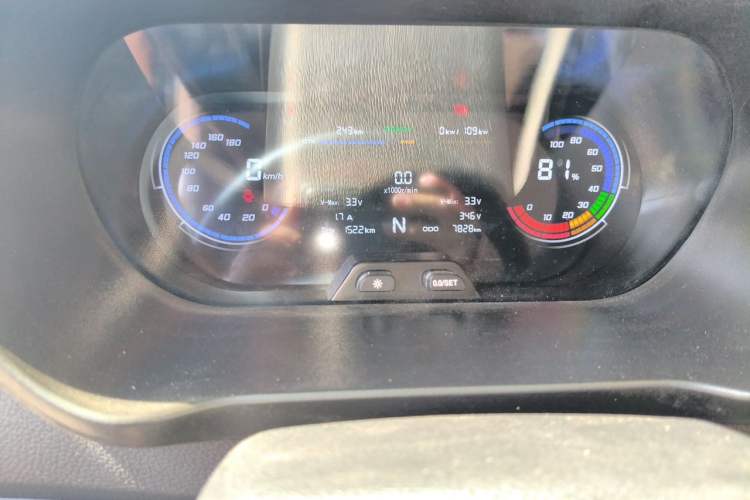 Used CHANGAN KAICHENG Ruixing EM80 2025 Passenger Version Comfort Edition 6-Seater 300 km Dual-Swing Doors Odometer Close Up