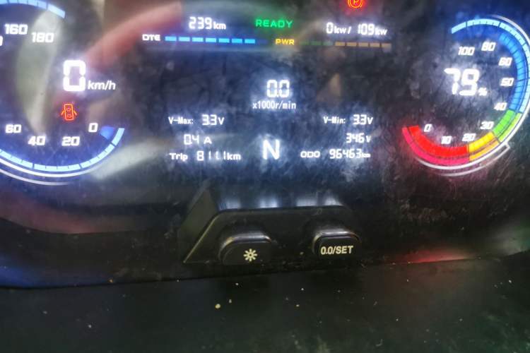 Used CHANGAN KAICHENG Ruixing EM80 2025 Cargo Version Comfort Type 2 Seats 300 km Side-Hinged Doors Odometer Close Up