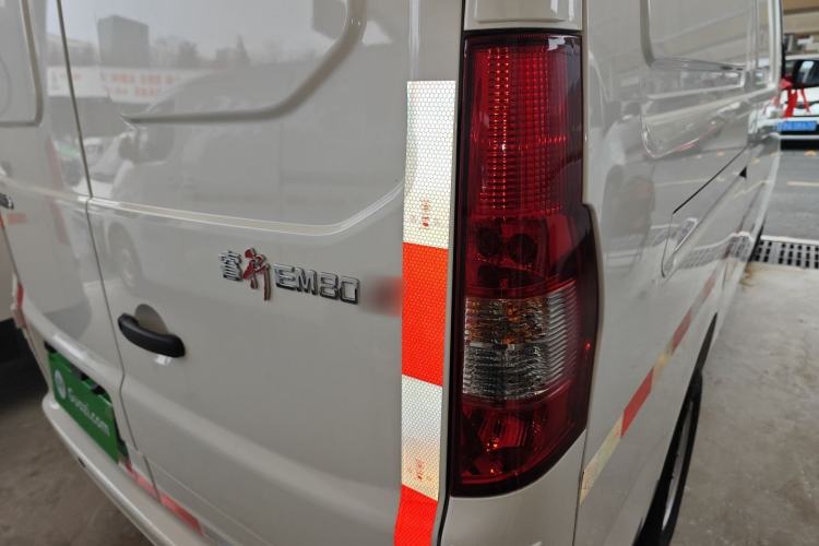 Used CHANGAN KAICHENG Ruixing EM80 2025 Cargo Version Standard 2-Seater 300 km Side-Hinged Doors Right Rear Taillight