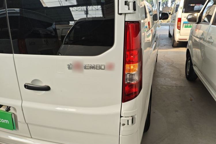 Used CHANGAN KAICHENG Ruixing EM80 2025 Passenger Version Comfort Model 6 Seats 300 km Liftback Door Right Rear Taillight