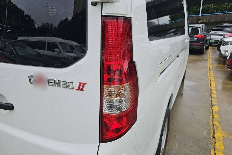 Used CHANGAN KAICHENG Ruixing EM80 2025 Passenger Version Comfort Edition 6-Seater 300 km Dual-Swing Doors Right Rear Taillight