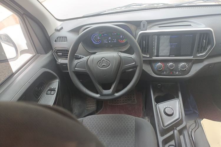 Used CHANGAN KAICHENG Ruixing EM80 2025 Passenger Version Comfort Edition 6-Seater 300 km Dual-Swing Doors Steering Wheel