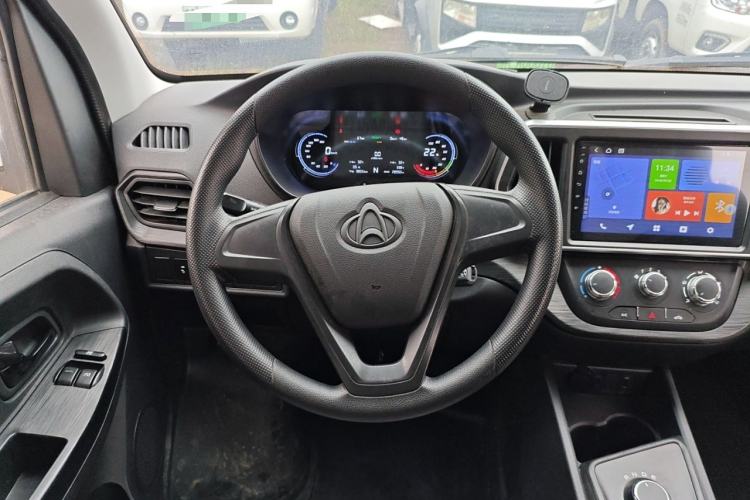 Used CHANGAN KAICHENG Ruixing EM80 2025 Customized Passenger Version 6-Seater 300km Side-Hinged Doors Steering Wheel