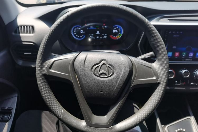 Used CHANGAN KAICHENG Ruixing EM80 2025 Passenger Version Comfort Model 6 Seats 300 km Liftback Door Steering Wheel