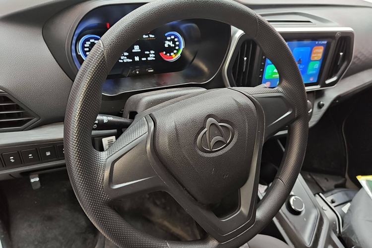 Used CHANGAN KAICHENG Ruixing EM80 2025 Passenger Version Comfort Model 6 Seats 300 km Liftback Door Steering Wheel