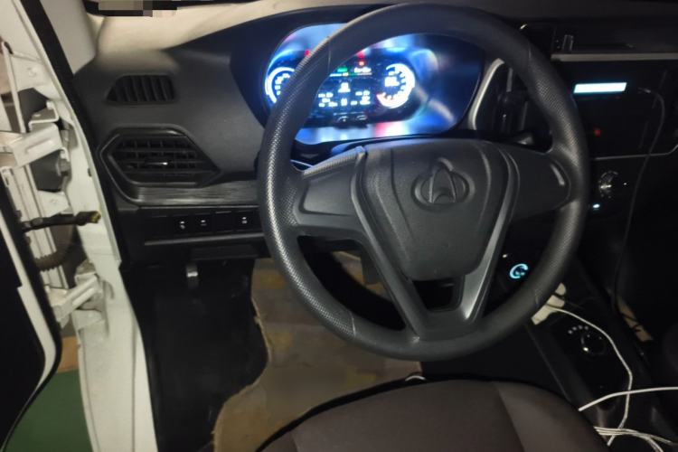 Used CHANGAN KAICHENG Ruixing EM80 2025 Cargo Version Standard 2-Seater 300 km Side-Hinged Doors Steering Wheel