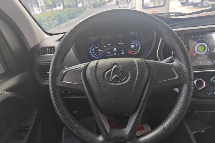 Used CHANGAN KAICHENG Ruixing EM80 2025 Passenger Version Comfort Edition 6-Seater 300 km Dual-Swing Doors Steering Wheel