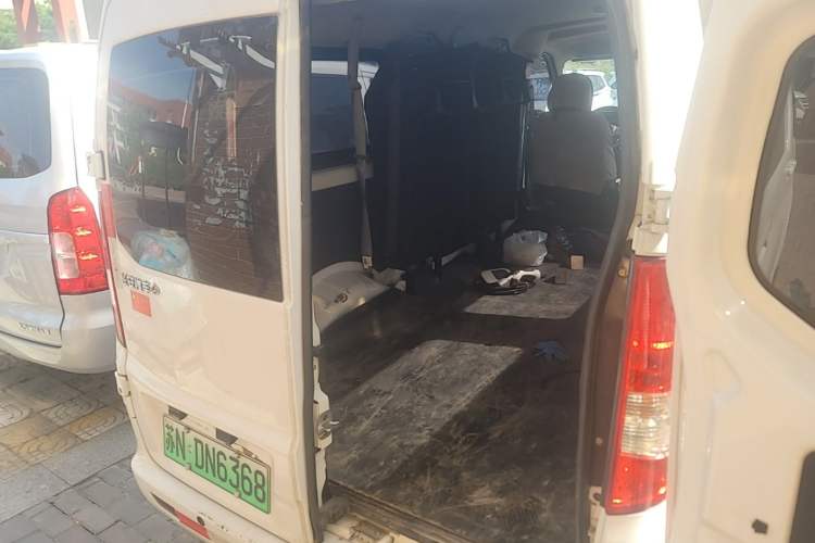 Used CHANGAN KAICHENG Ruixing EM80 2025 Passenger Version Comfort Edition 6-Seater 300 km Dual-Swing Doors Trunk