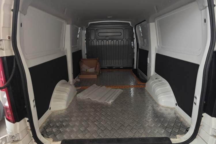 Used CHANGAN KAICHENG Ruixing EM80 2025 Cargo Version Standard 2-Seater 300 km Side-Hinged Doors Trunk