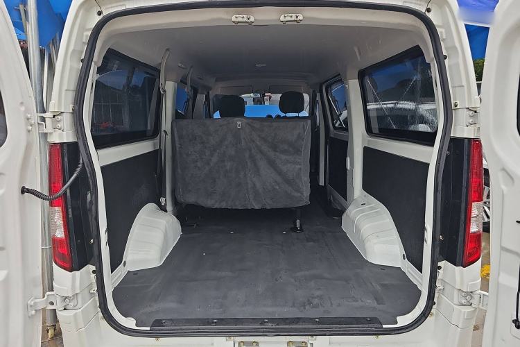 Used CHANGAN KAICHENG Ruixing EM80 2025 Passenger Version Comfort Edition 6-Seater 300 km Dual-Swing Doors Trunk