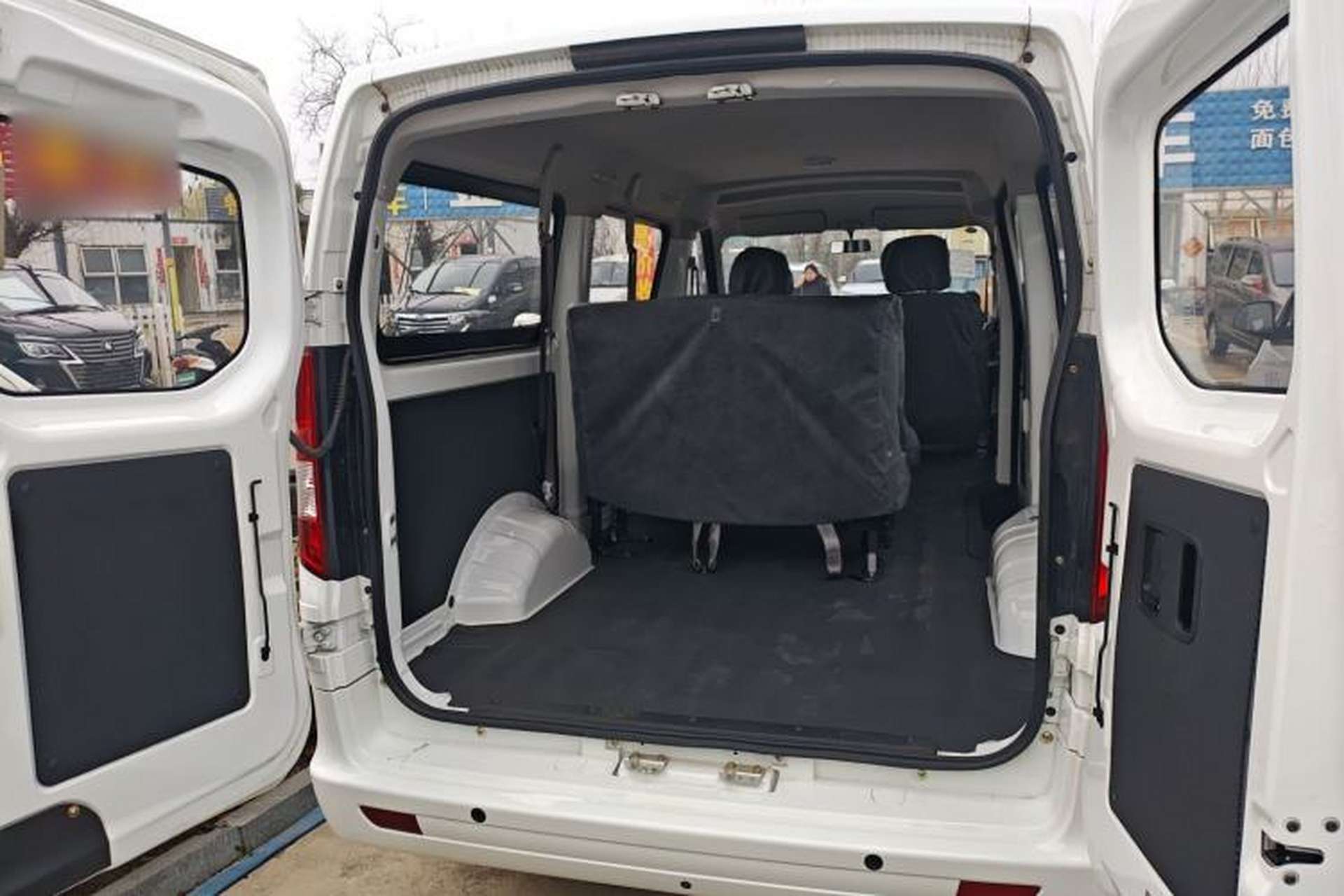 Used CHANGAN KAICHENG Ruixing EM80 2025 Wealth Edition Passenger Version Comfortable Model 6 Seats 300km Side-Hinged Doors Trunk