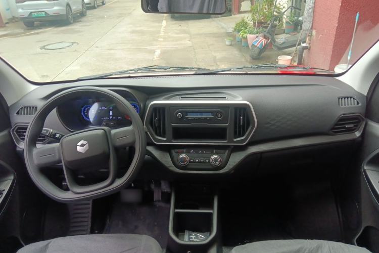 Used CHANGAN KAICHENG Ruixing EM80 2026 Model Comfort Version, 6-seater, Gullwing Doors, Golden Bell 50kWh, 380km, 2C Center Console