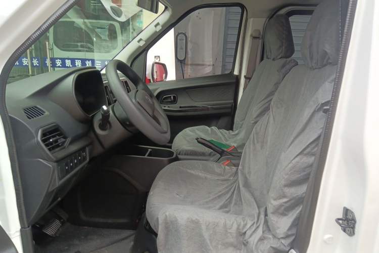 Used CHANGAN KAICHENG Ruixing EM80 2026 Model Comfort Version, 6-seater, Gullwing Doors, Golden Bell 50kWh, 380km, 2C Left Front Seat