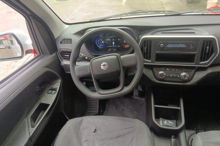 Used CHANGAN KAICHENG Ruixing EM80 2026 Model Comfort Version, 6-seater, Gullwing Doors, Golden Bell 50kWh, 380km, 2C Steering Wheel