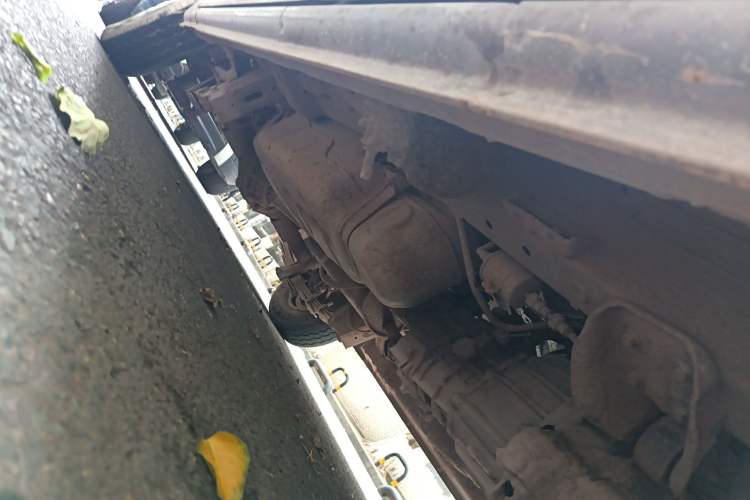 Used CHANGAN KAICHENG Ruixing M60 2020 1.5L Standard Version China VI 6-Seater DAM15KR Chassis Front Right